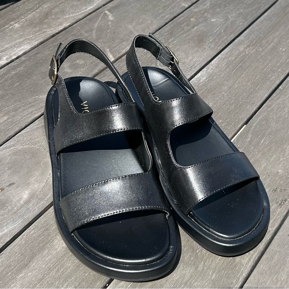 Vionic Madera Women’s Black Sandals
